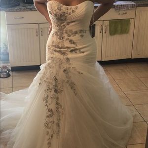 Wedding dress